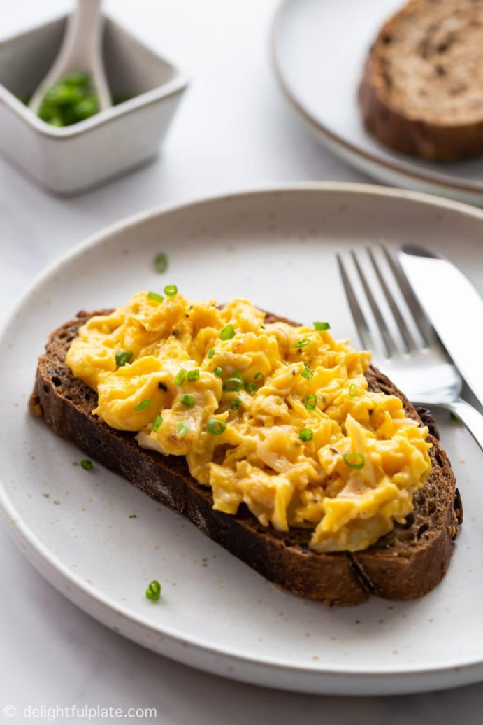 Easy Crab Scrambled Eggs - Delightful Plate Easy Crab Scrambled Eggs - Delightful Plate