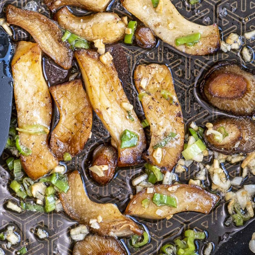 King Oyster Mushroom Recipe (Trumpet Mushrooms) King Oyster Mushroom Recipe (Trumpet Mushrooms)