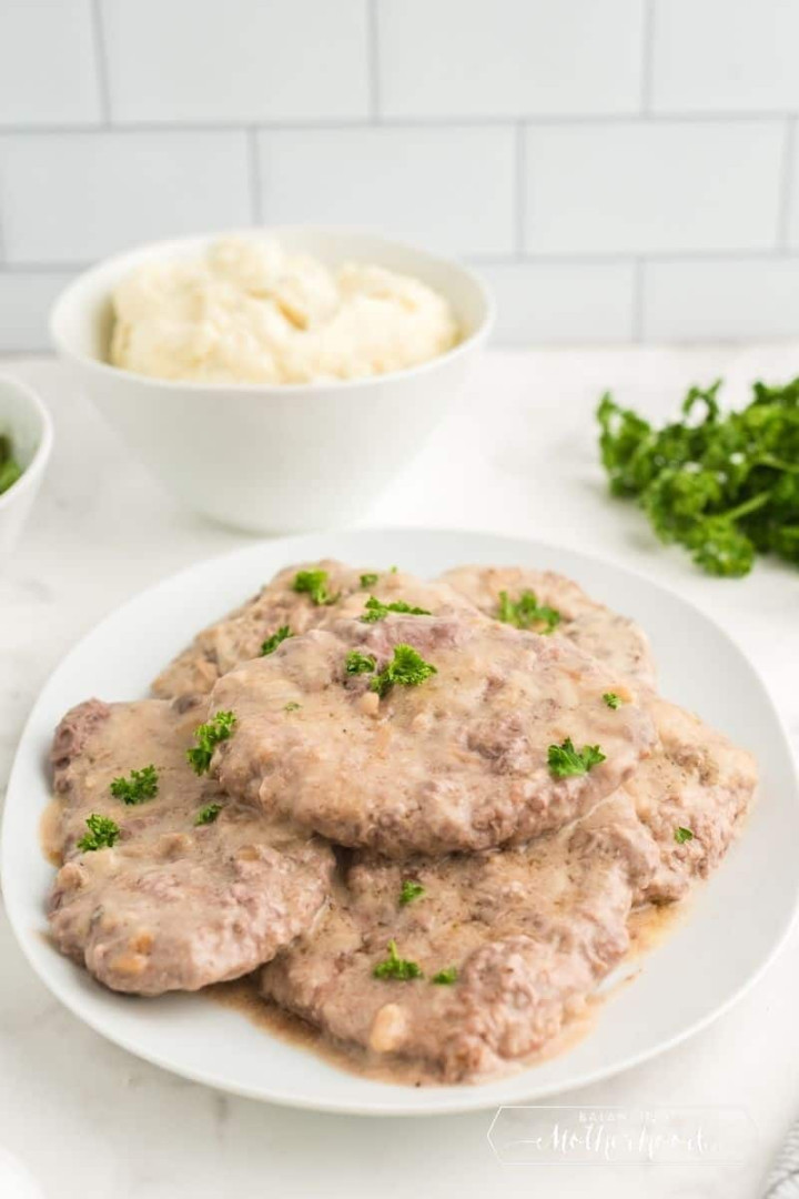 Crockpot Cube Steak with Mushroom Gravy Crockpot Cube Steak with Mushroom Gravy