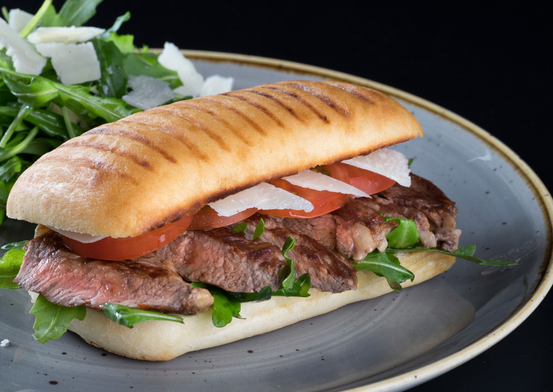 GRILLED RIBEYE STEAK SANDWICHES GRILLED RIBEYE STEAK SANDWICHES