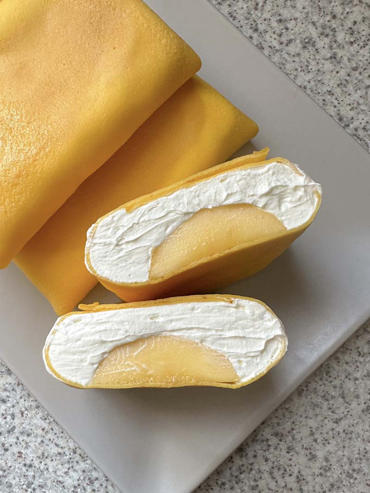 Hong Kong Style Mango Pancakes