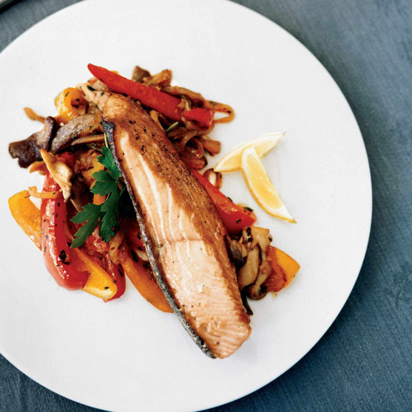 Salmon with Oyster Mushrooms and Peppers