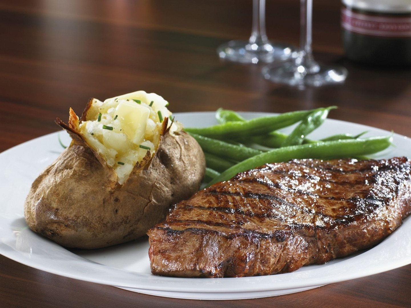 Steak with Baked Potato and Green Beans