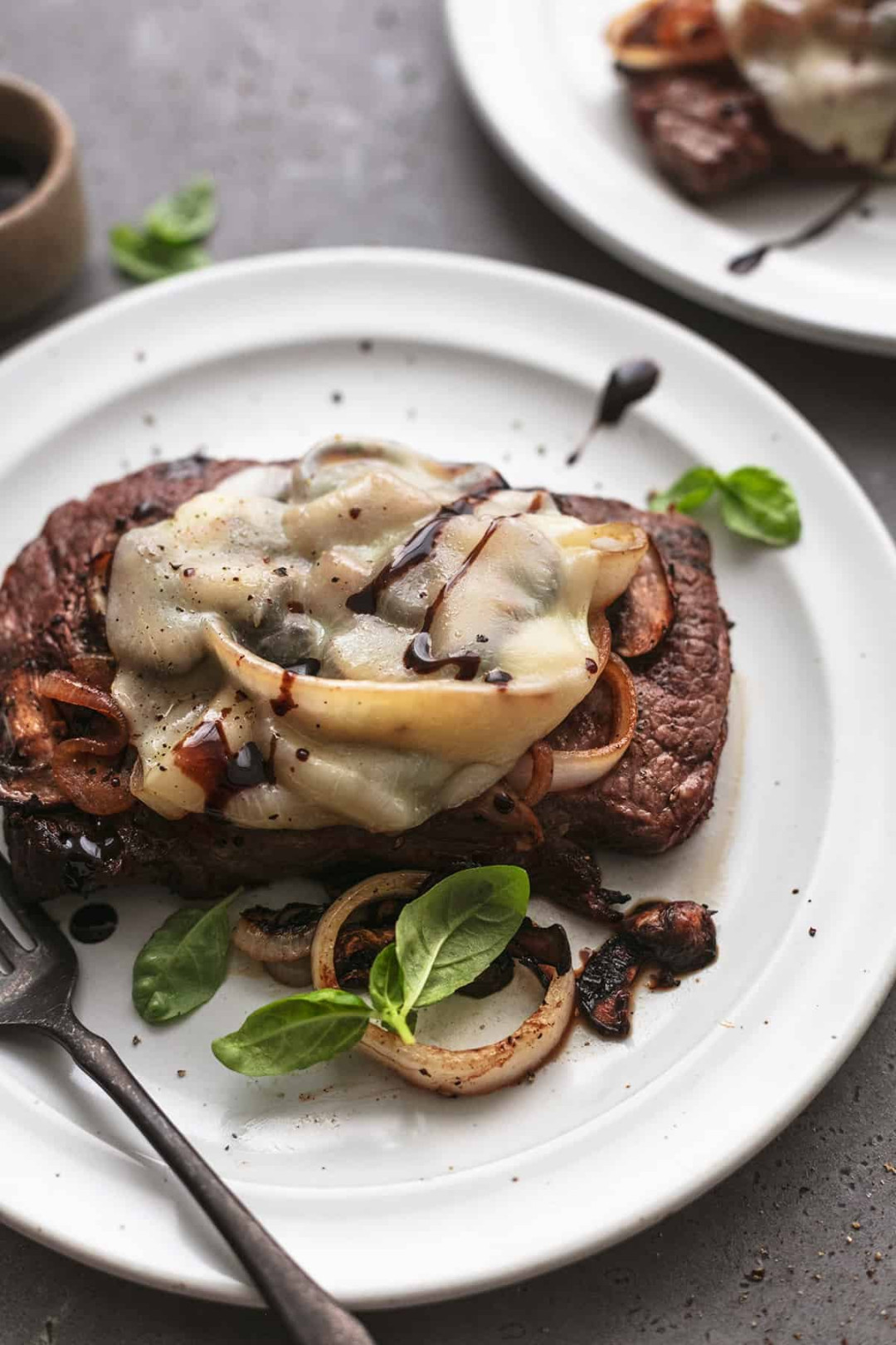 Steak with Mushrooms and Onions Steak with Mushrooms and Onions
